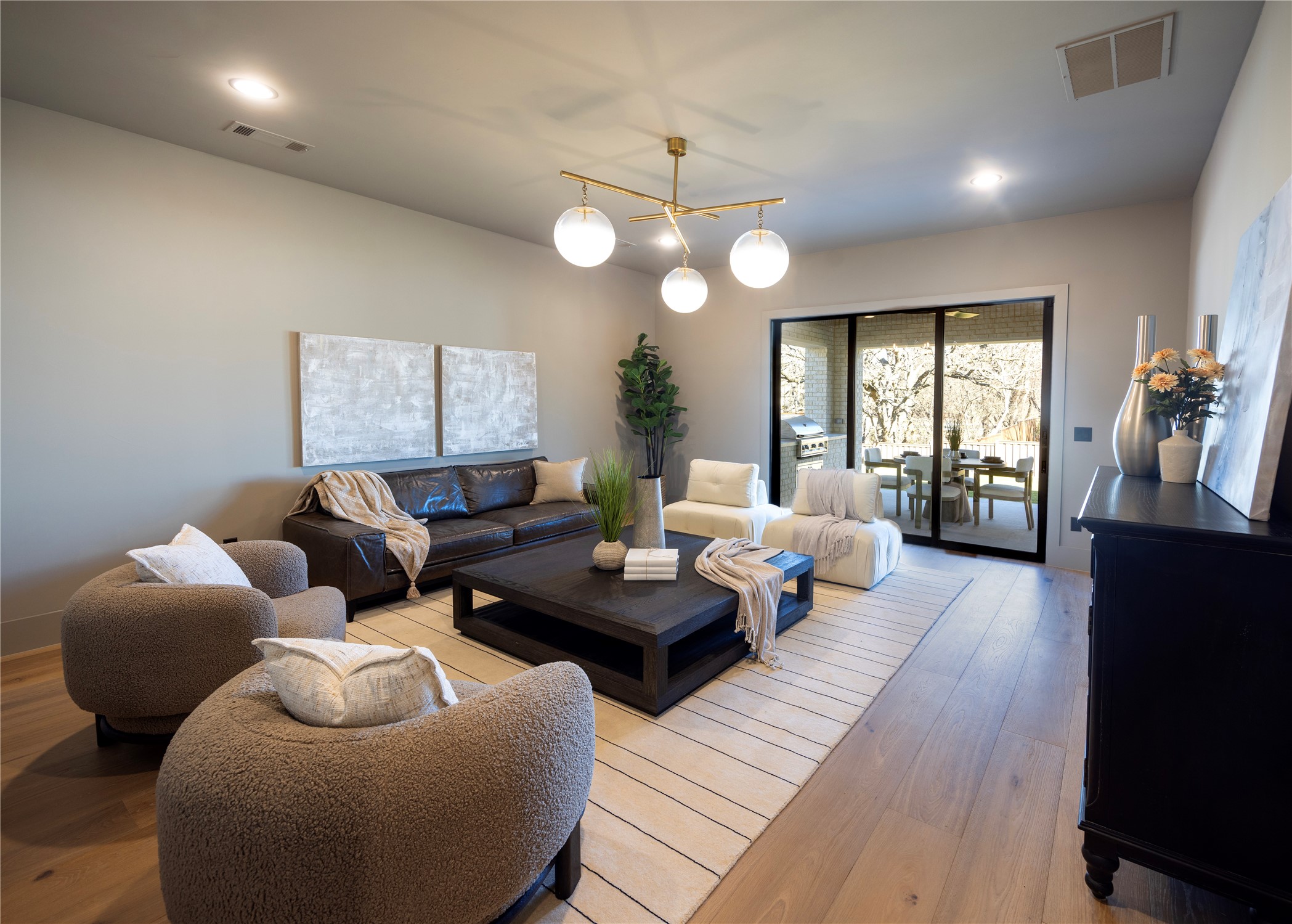 2618 Pointe Court