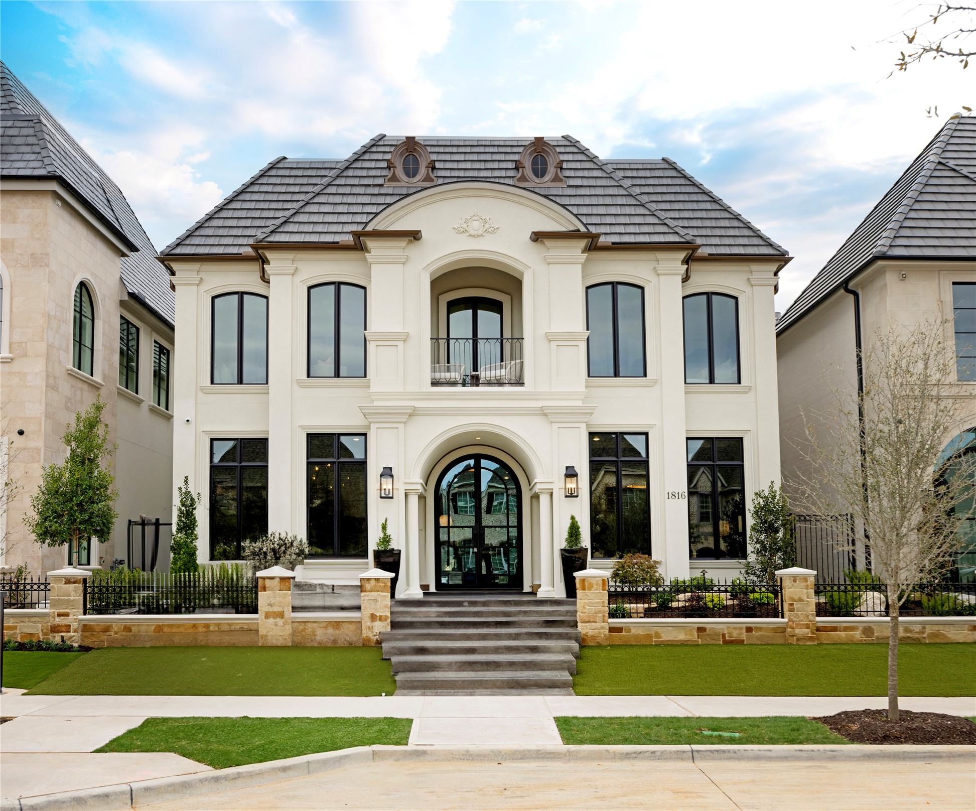 1816 Riviera Lane
