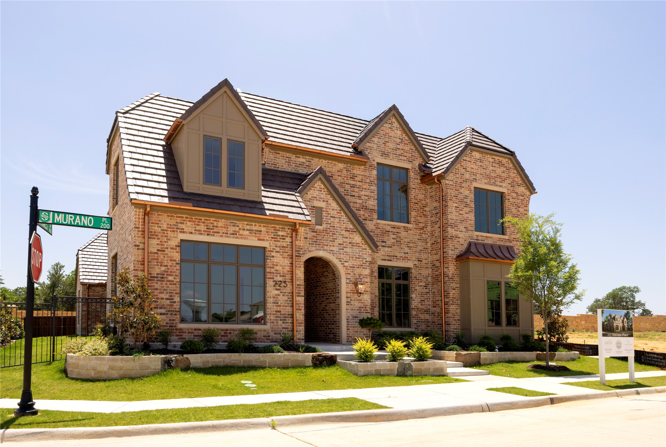 225 Murano Place