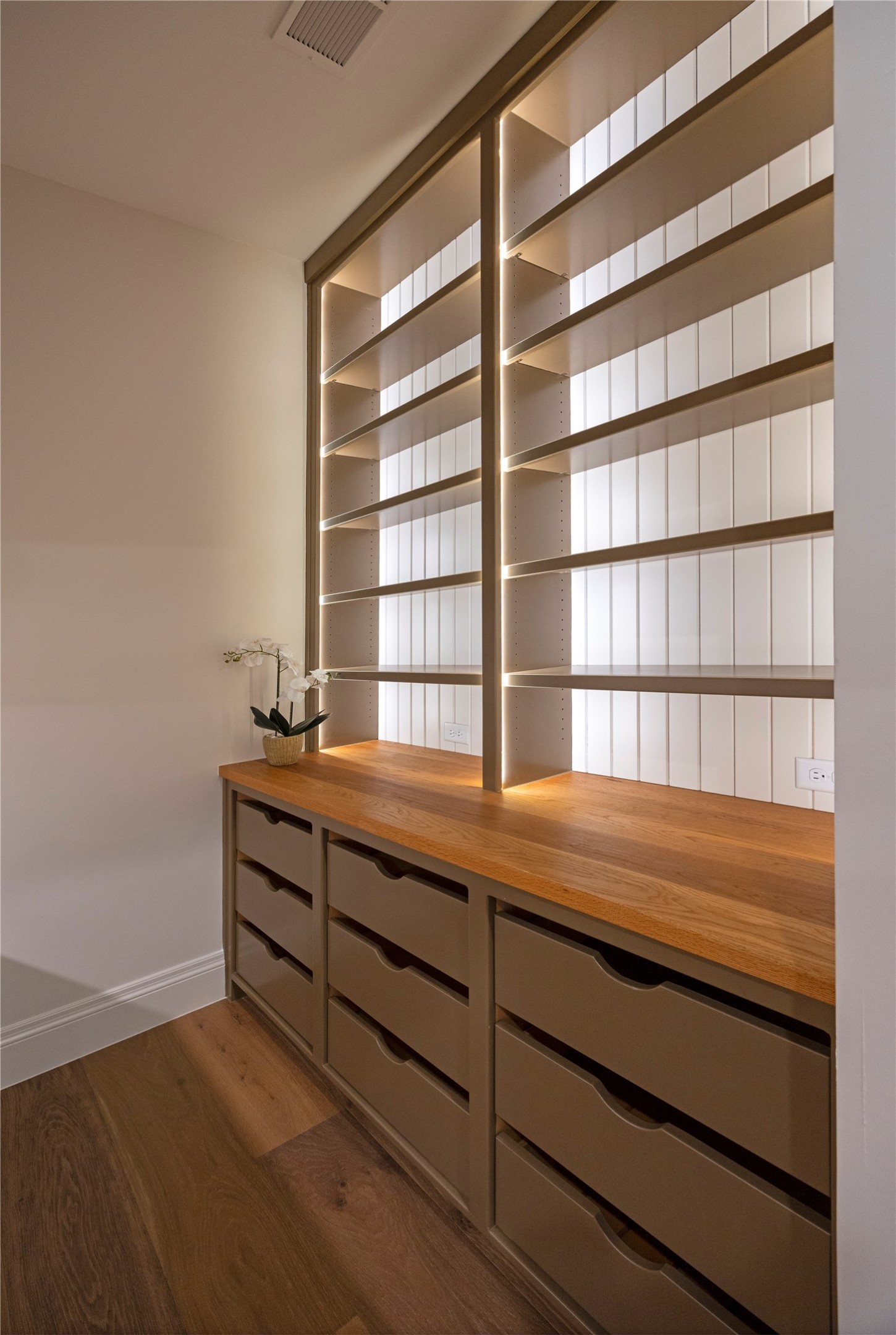 225 Murano Place