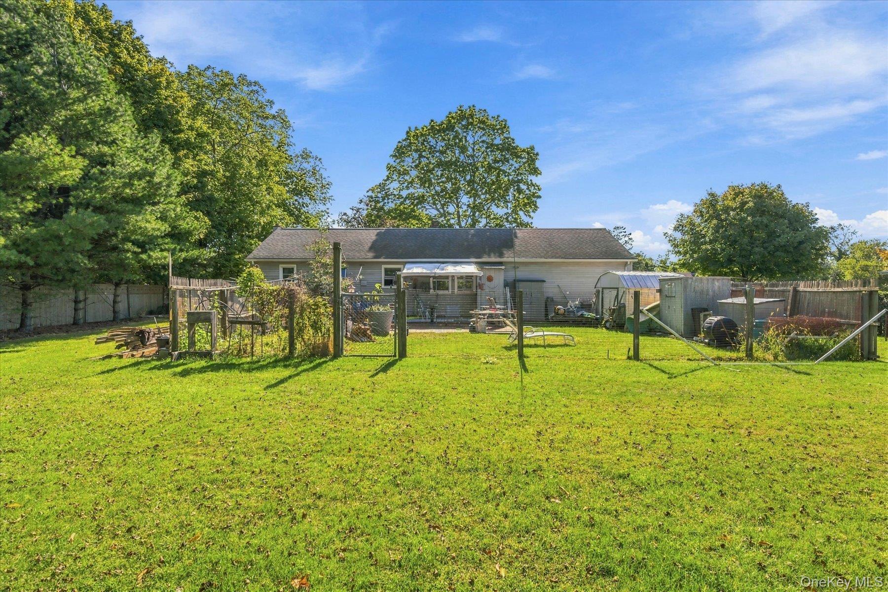 995 Schoolhouse Road