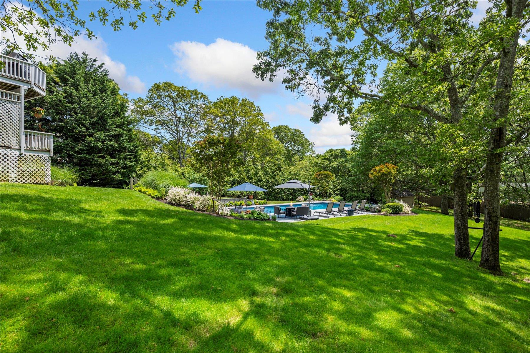 370 Old Canoe Place Road