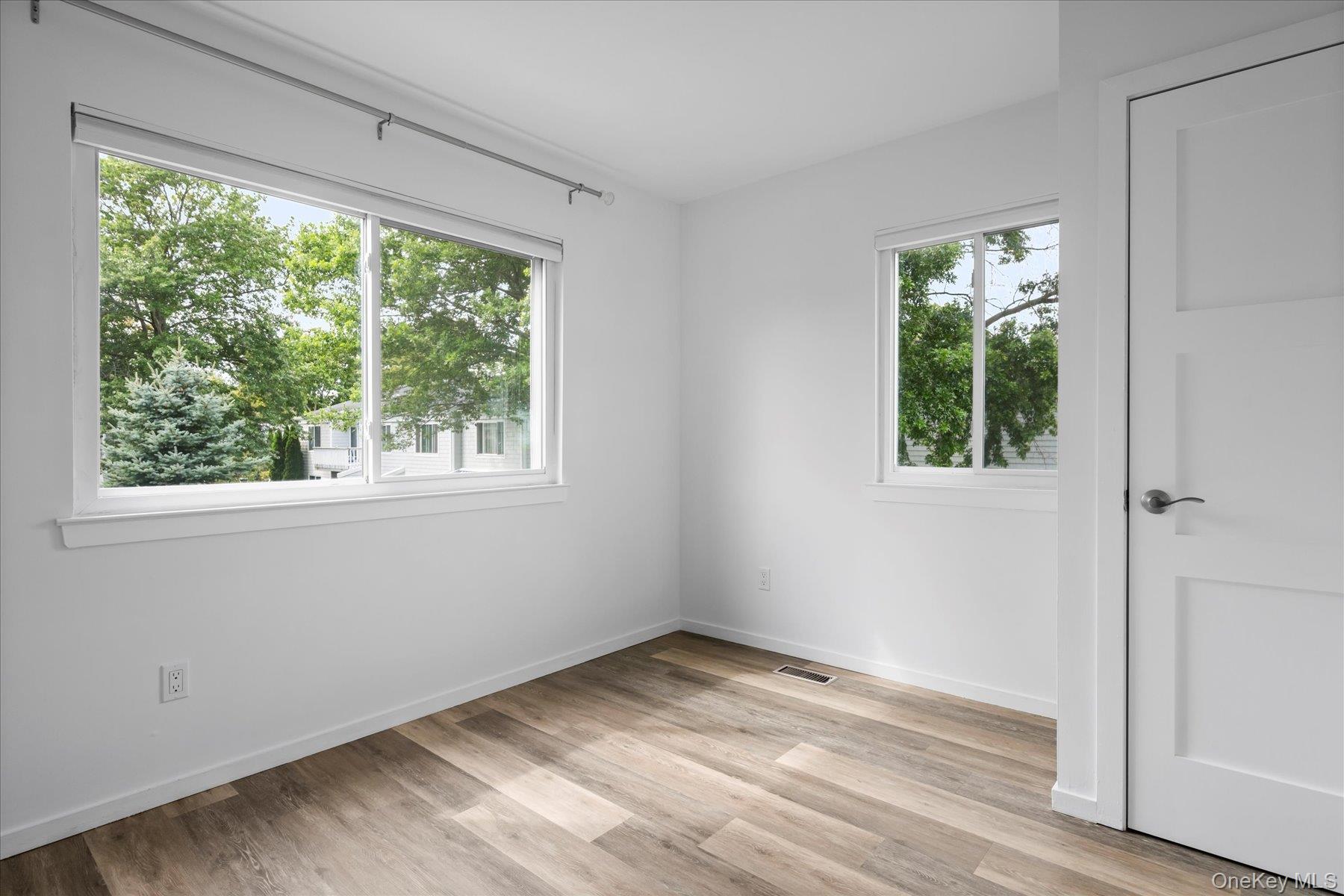 220 220 Montauk Highway Unit: 61