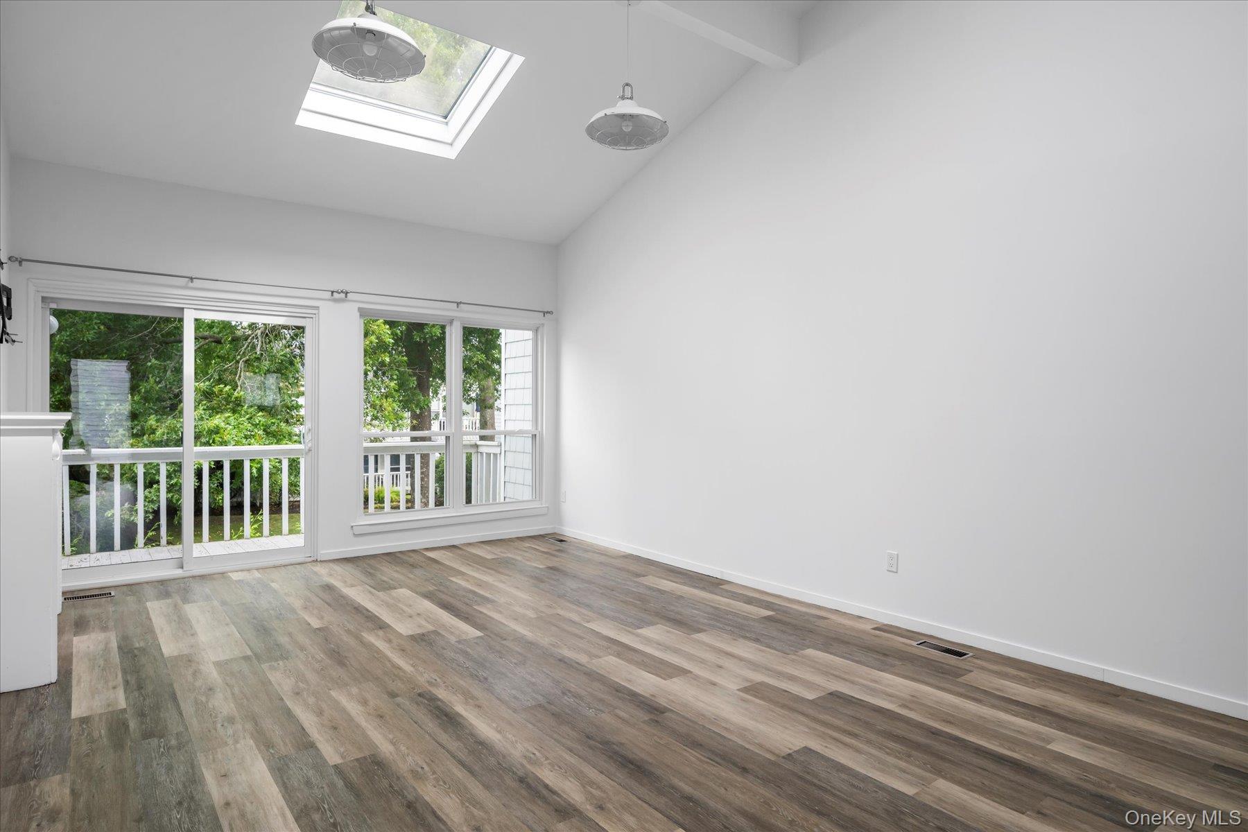 220 220 Montauk Highway Unit: 61