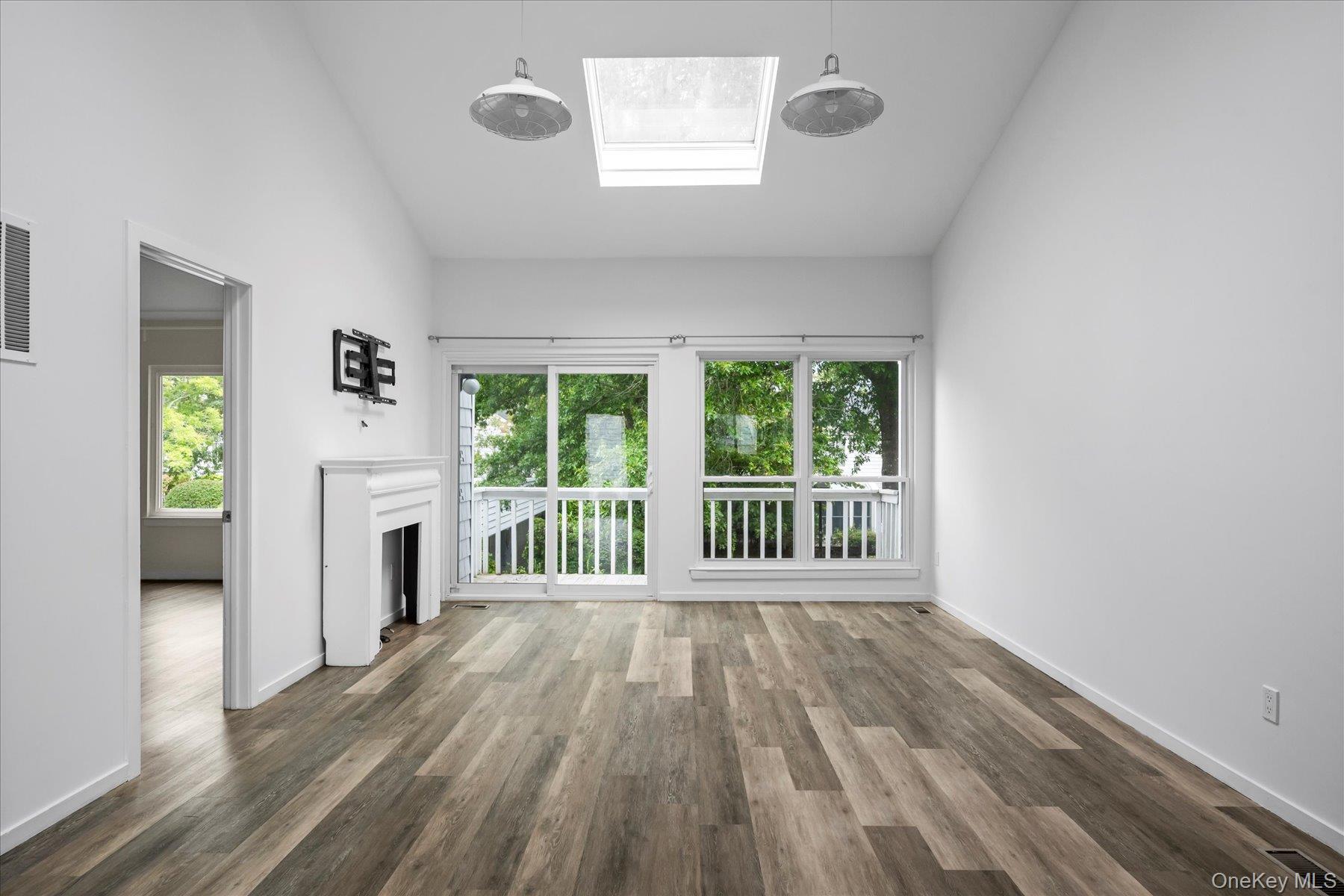 220 220 Montauk Highway Unit: 61