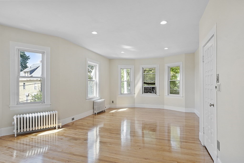 34 West Bowers Street