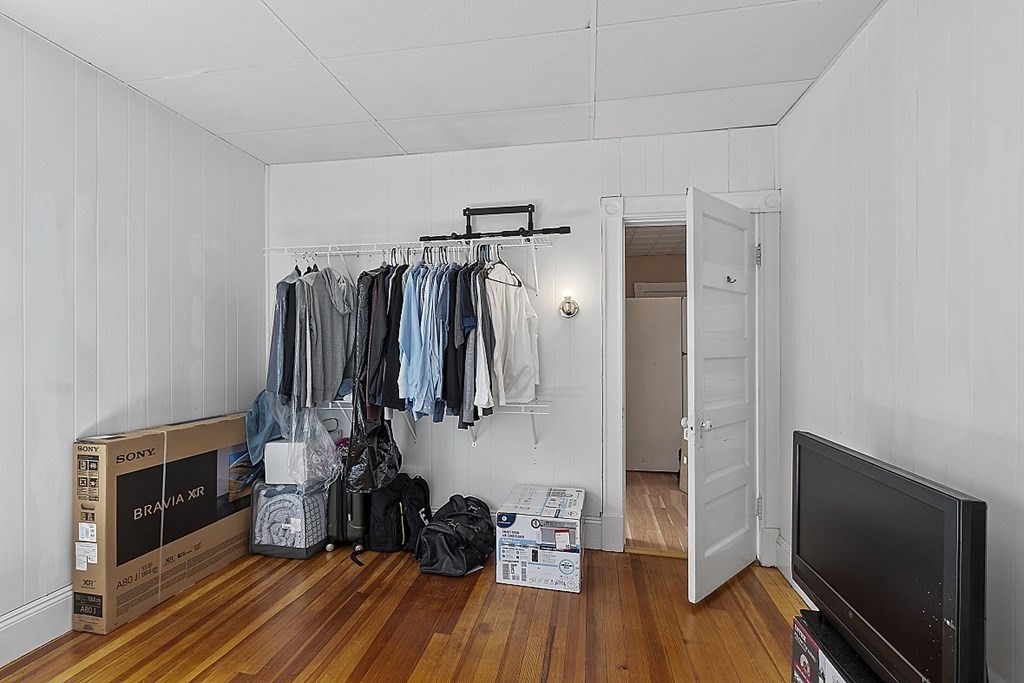 34 West Bowers Street