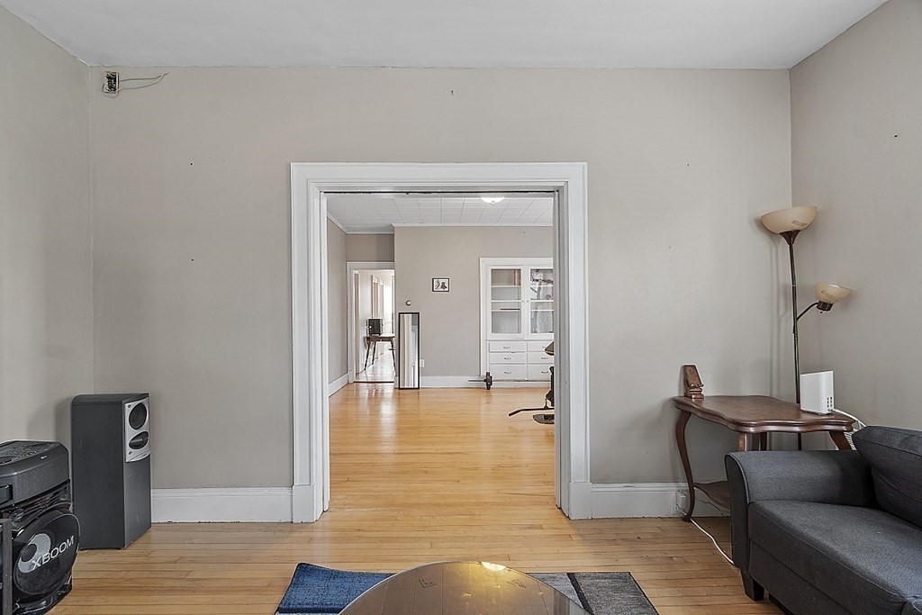 34 West Bowers Street