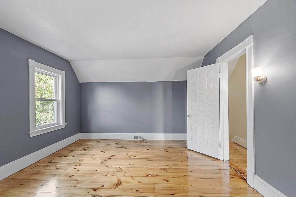 34 West Bowers Street