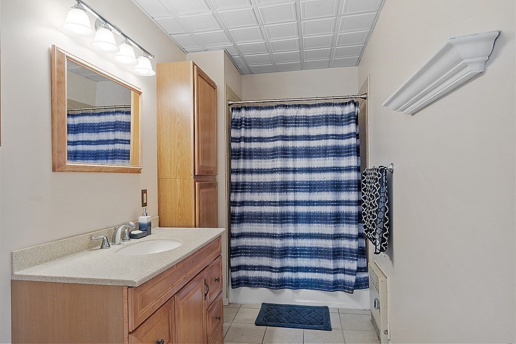 34 West Bowers Street