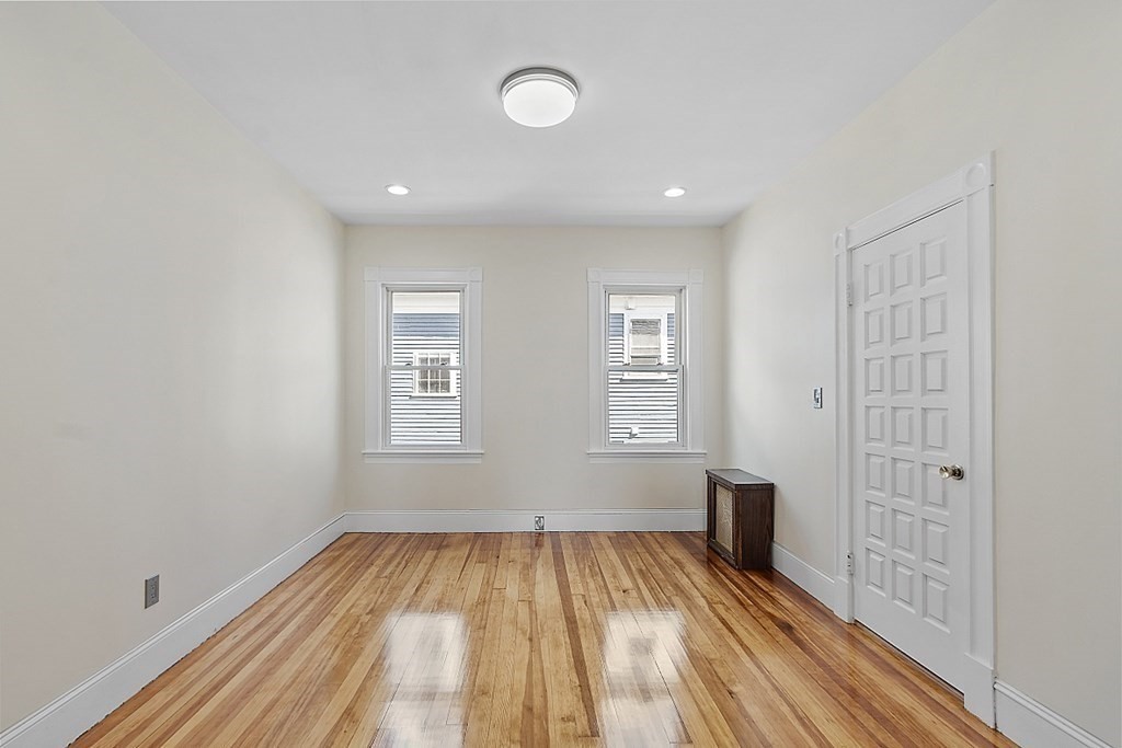 34 West Bowers Street