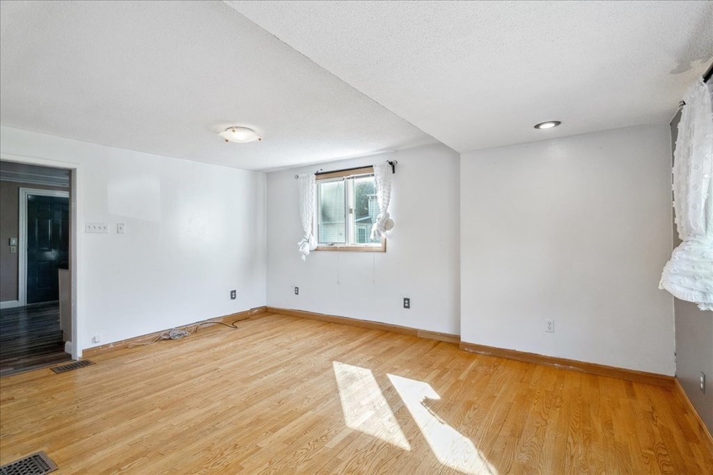 26 Neptune Street Court