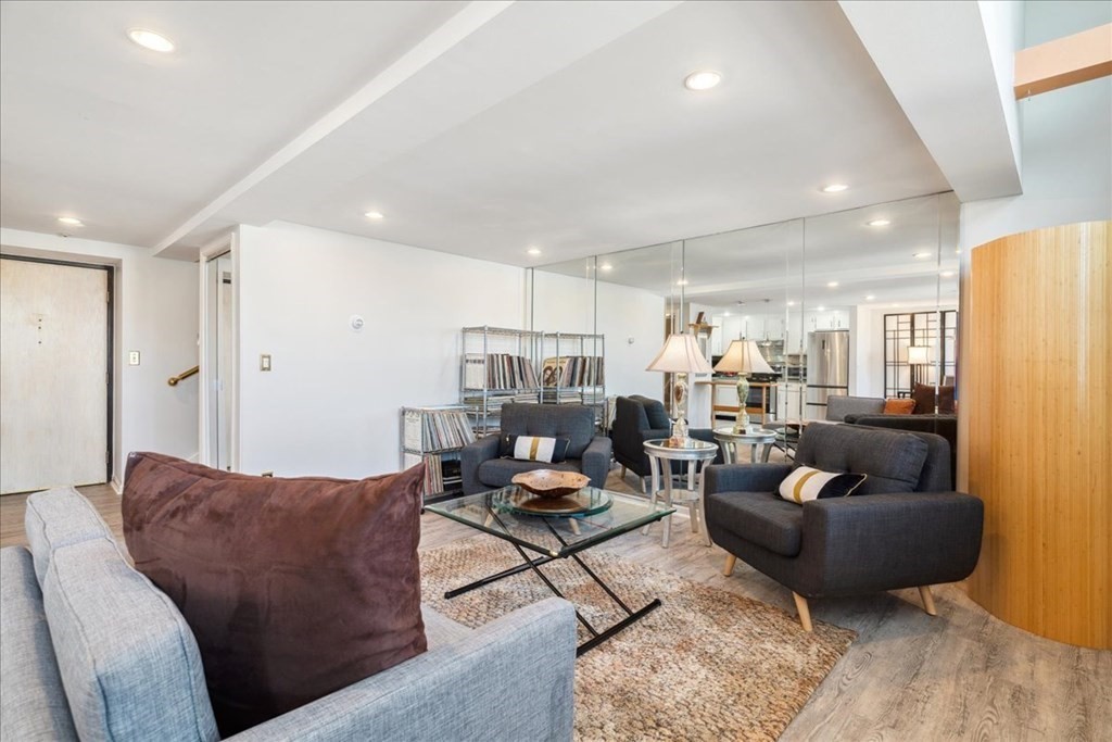 14 Locust Street # 3F