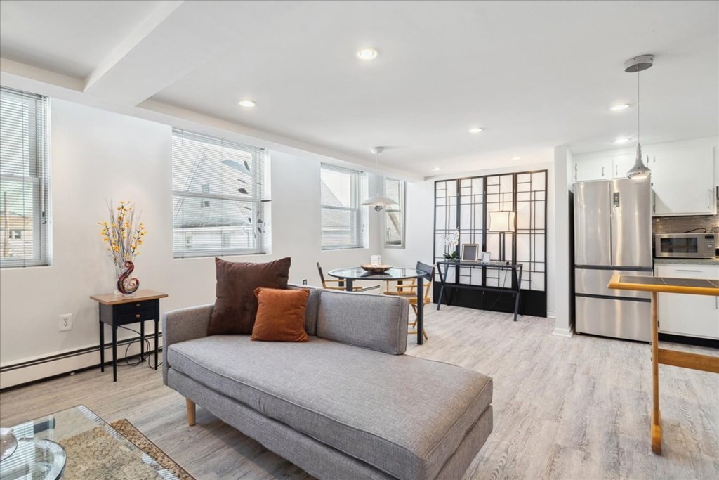 14 Locust Street # 3F