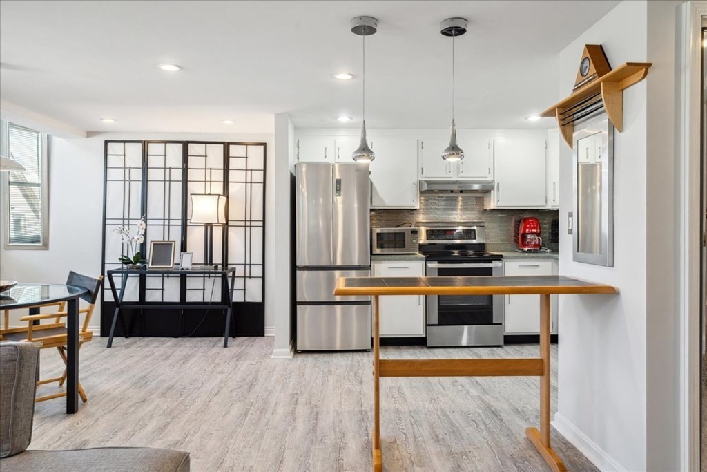 14 Locust Street # 3F