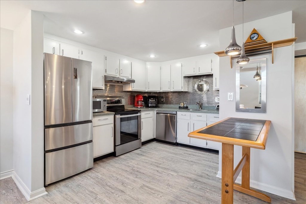 14 Locust Street # 3F