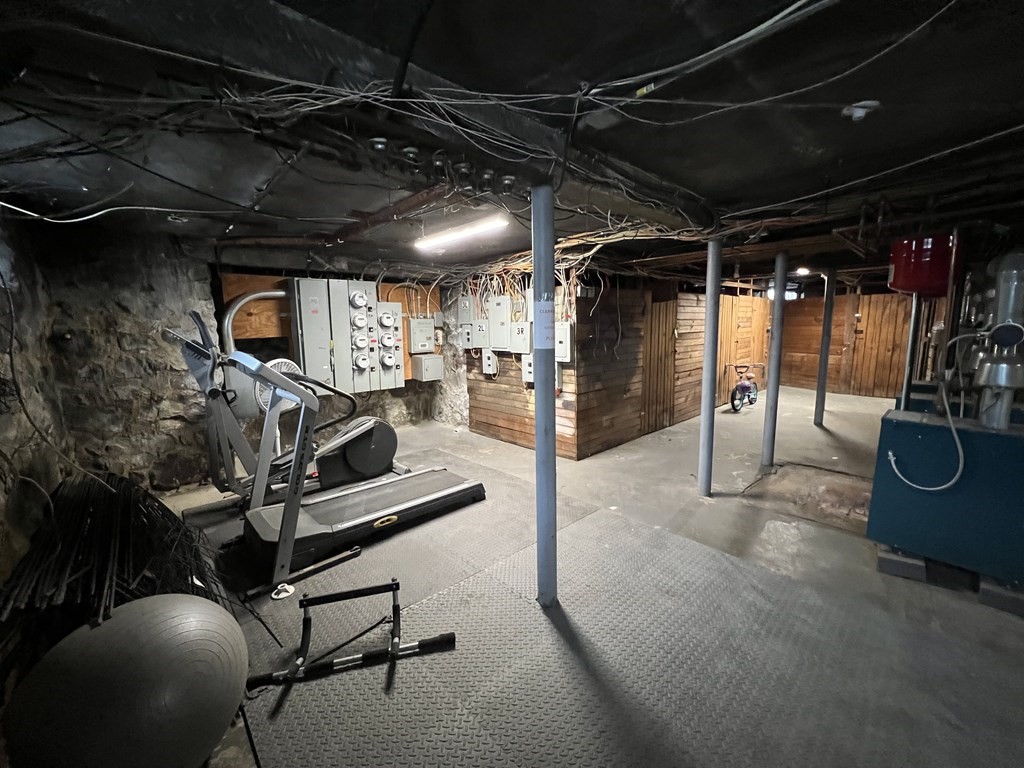 121 Johnson Street # 2