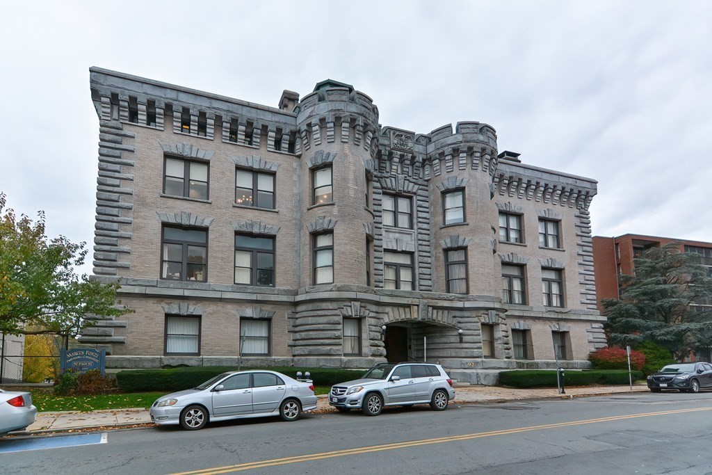 92 High St. Unit: DH32