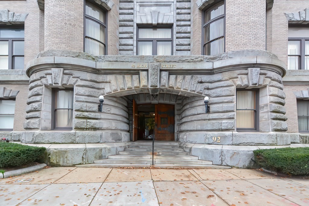 92 High St. Unit: DH32