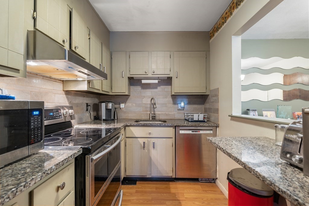 59 Highland Glen Dr # 312