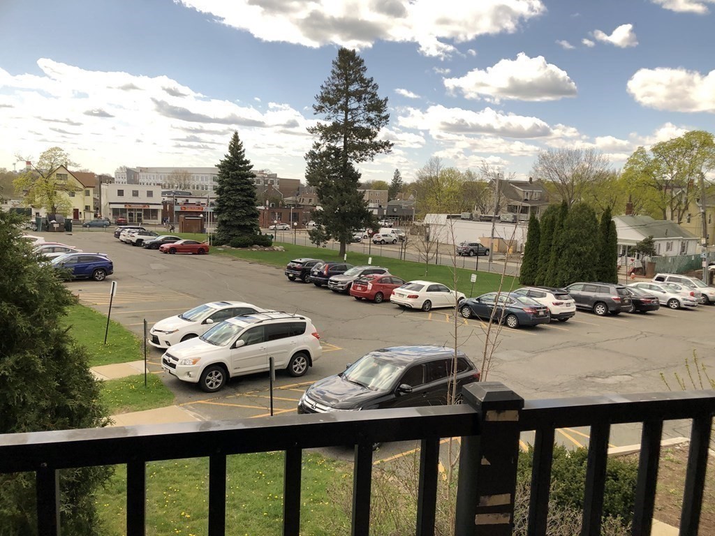 300 Governors Dr # 16