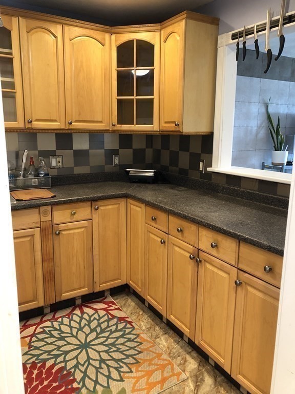 300 Governors Dr # 16