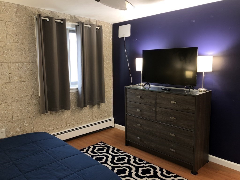 300 Governors Dr # 16