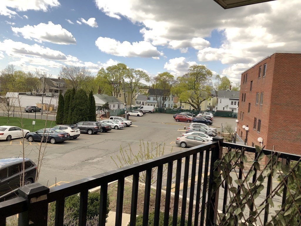 300 Governors Dr # 16