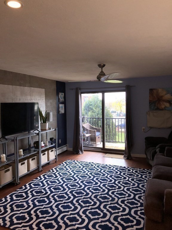 300 Governors Dr # 16