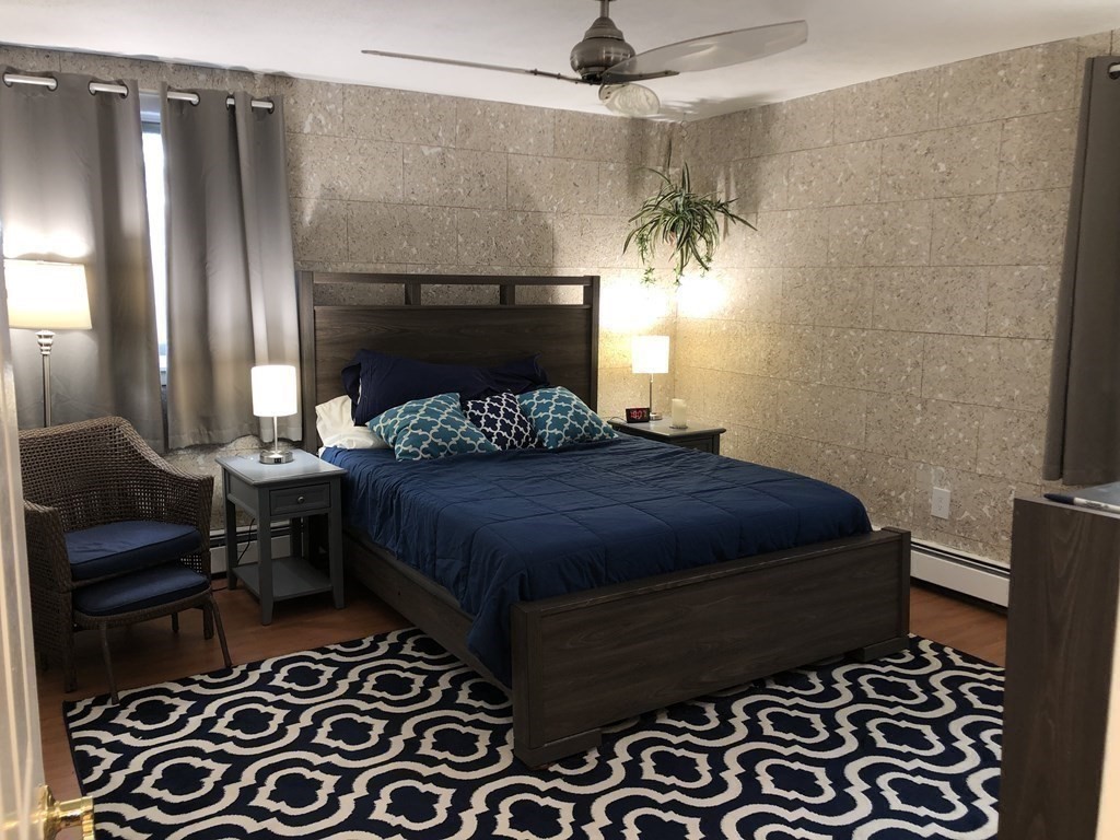 300 Governors Dr # 16