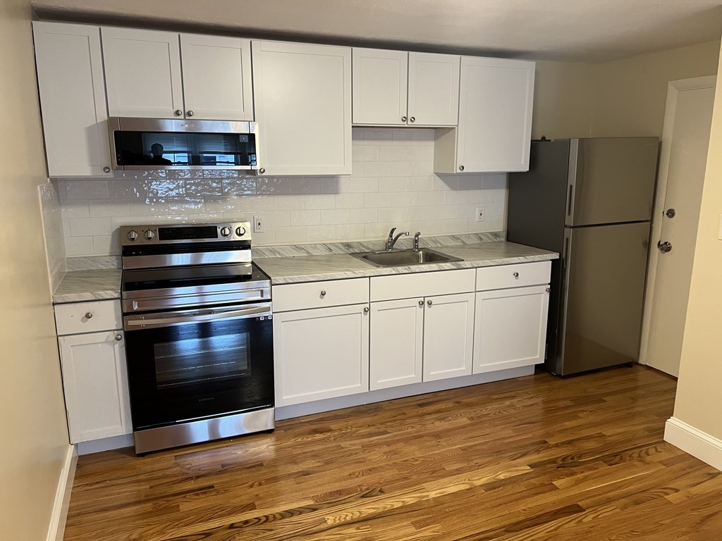 49 Laighton Street # 1