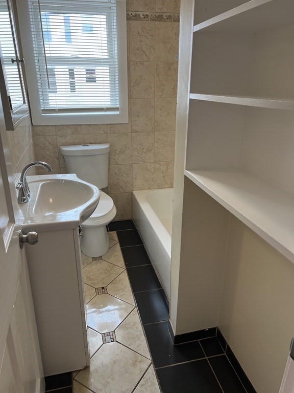 49 Laighton Street # 1