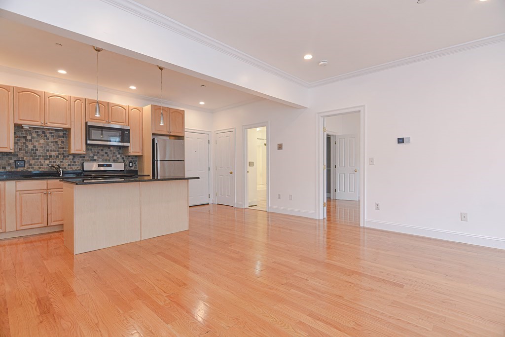 146 Clifton Street # 4