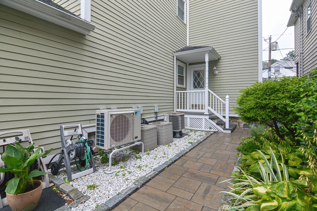 146 Clifton Street # 4