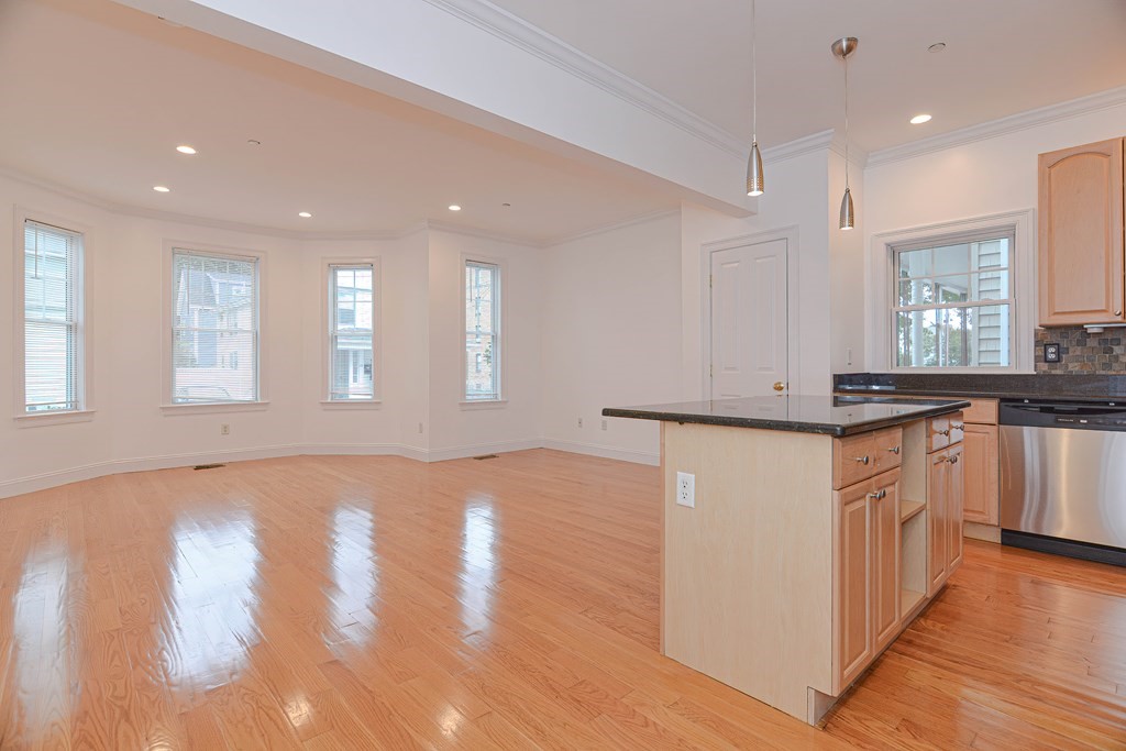 146 Clifton Street # 4