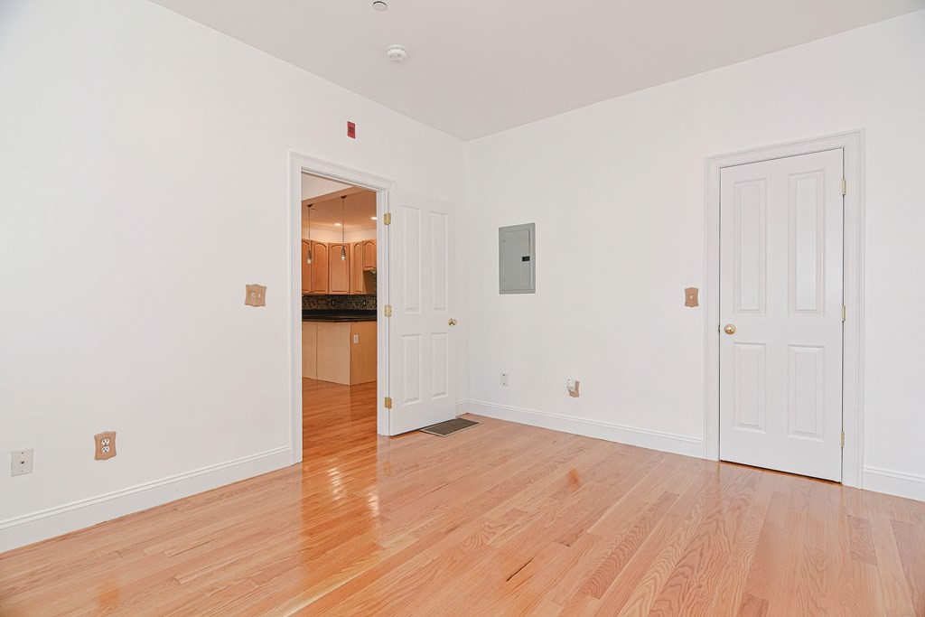 146 Clifton Street # 4