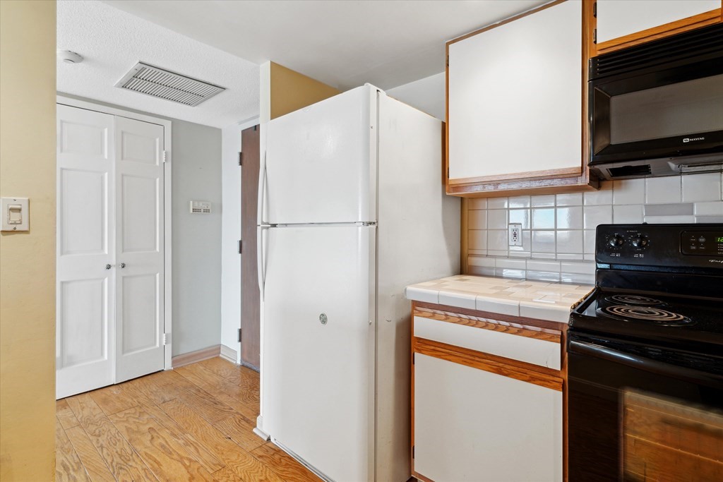 12 Chancery Ct. # 402