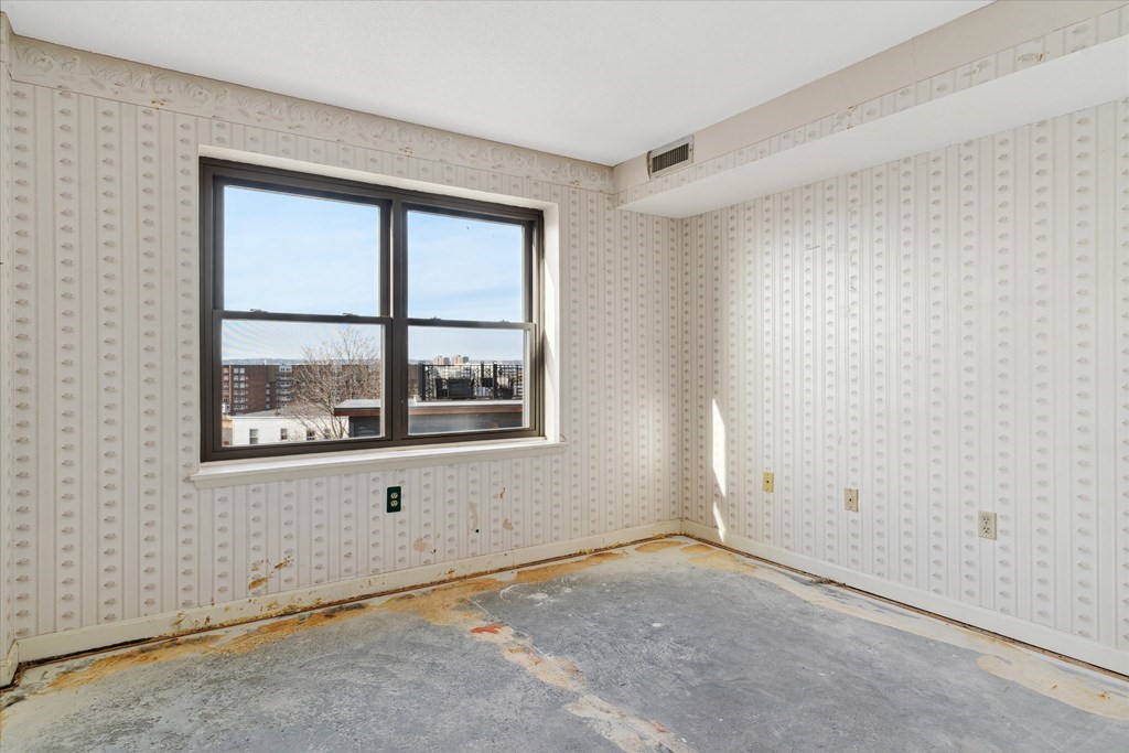 12 Chancery Ct. # 402