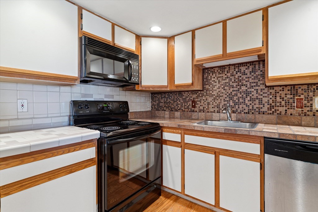 12 Chancery Ct. # 402