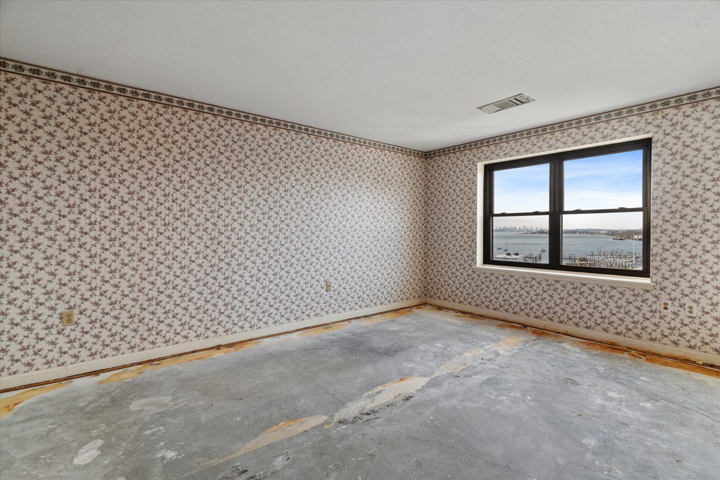 12 Chancery Ct. # 402