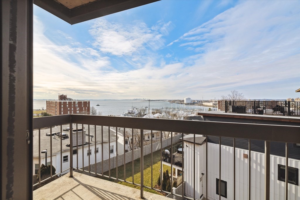 12 Chancery Ct. # 402