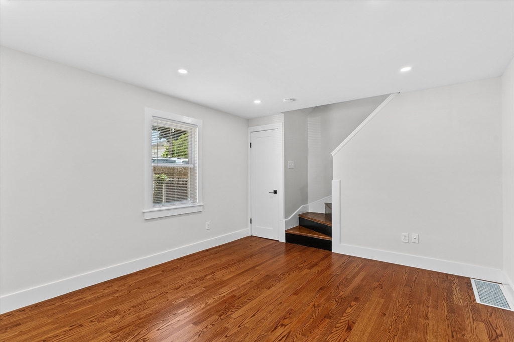 10 Perkins Ave.