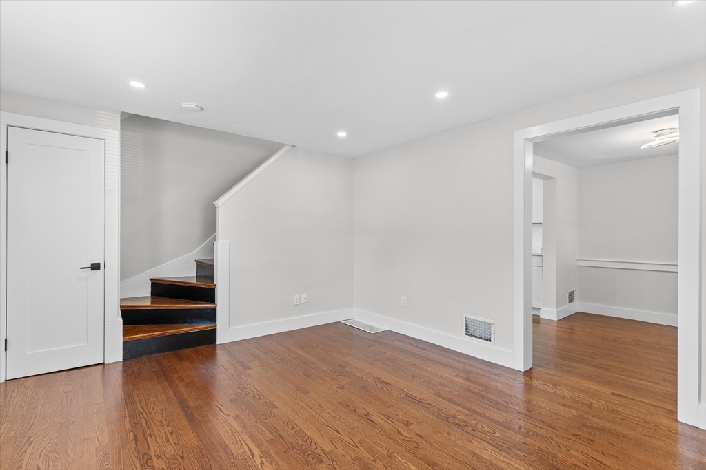10 Perkins Ave.