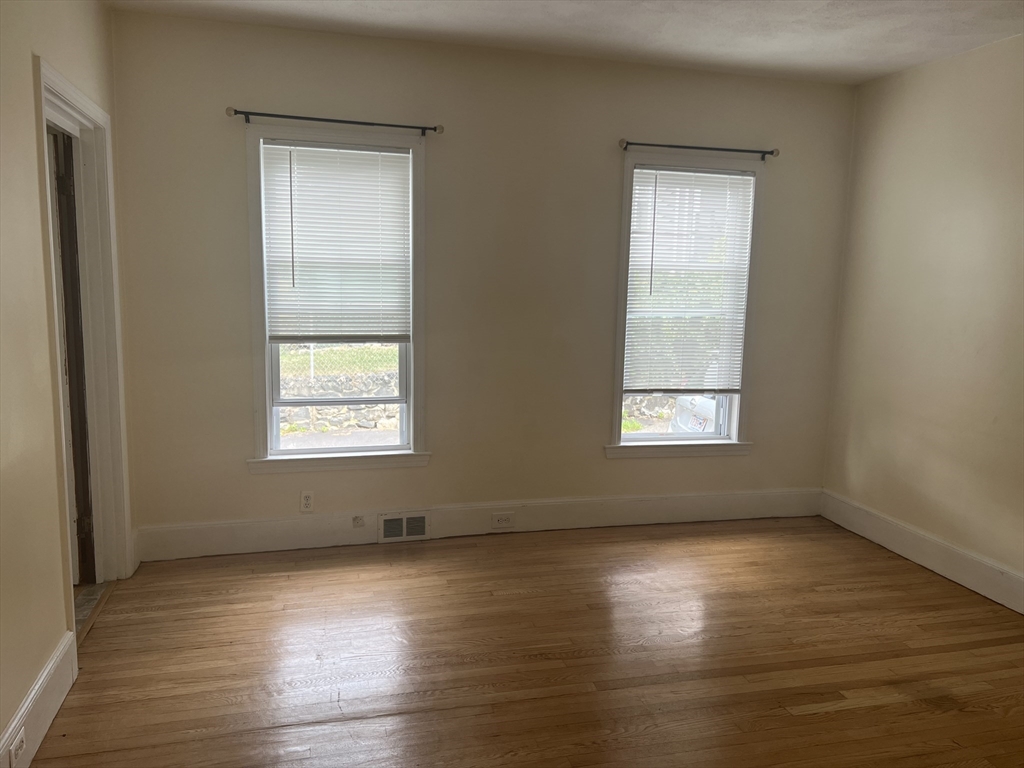 8 Kearney Street # 1