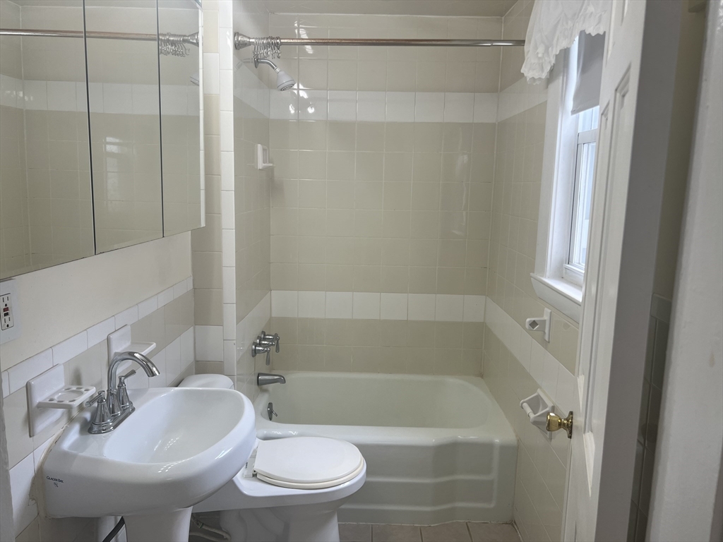 8 Kearney Street # 1