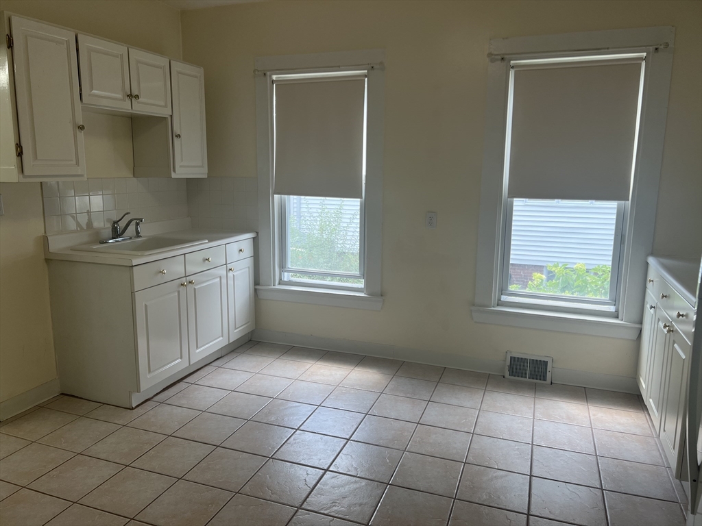 8 Kearney Street # 1