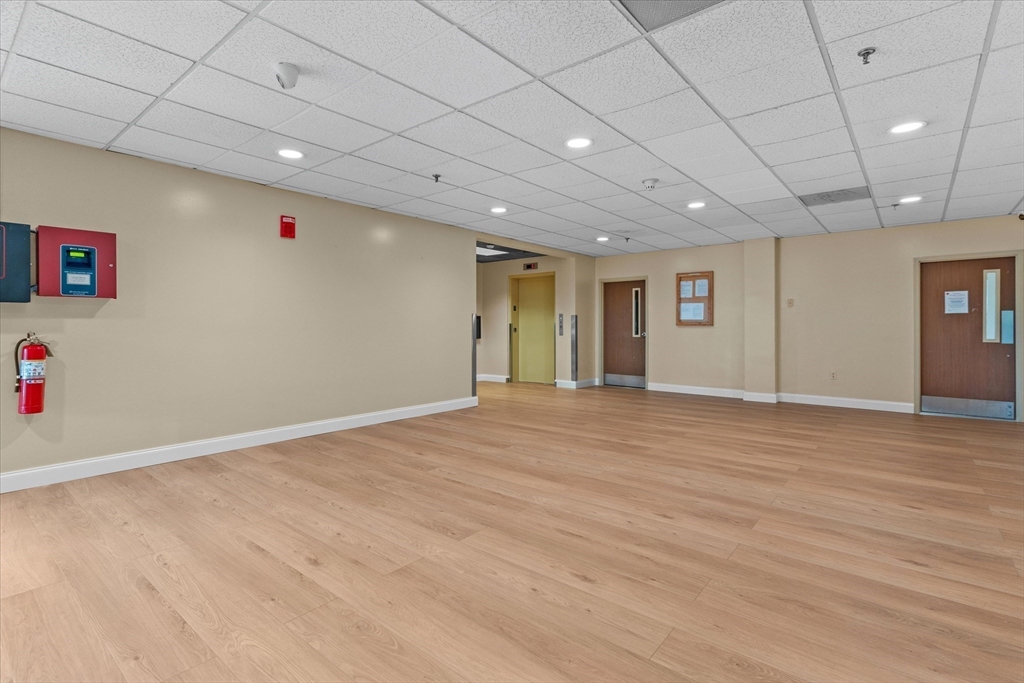 12 Chancery Ct. Unit: PH10