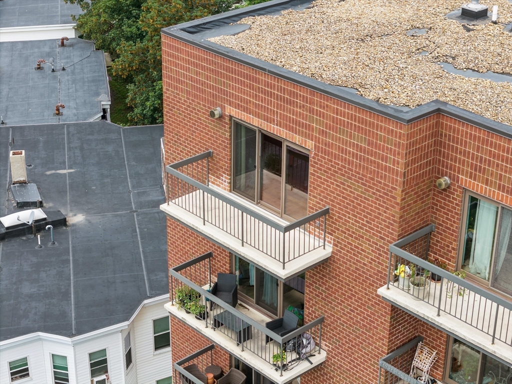 12 Chancery Ct. Unit: PH10