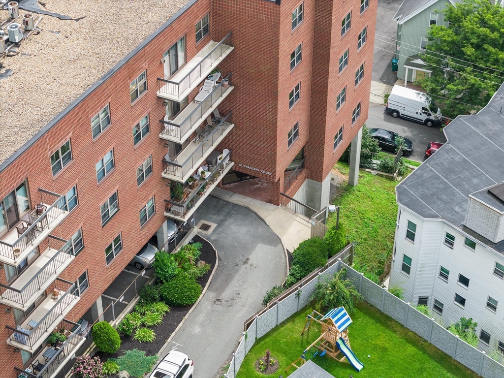 12 Chancery Ct. Unit: PH10