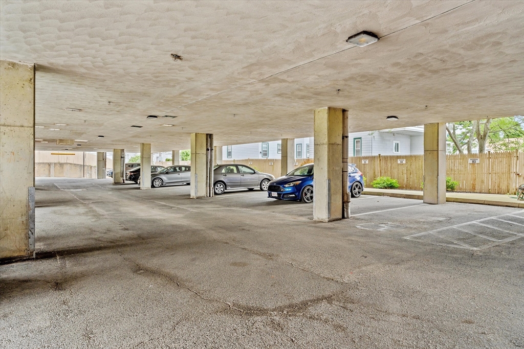 12 Chancery Ct. Unit: PH10